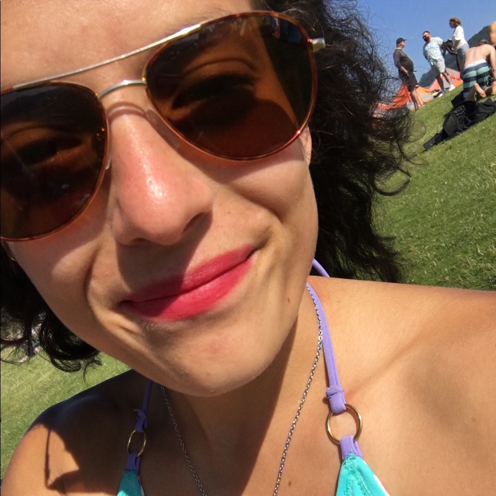 Meet your Posher, Madeline